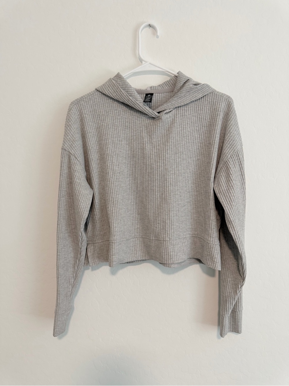90 Degree By Reflex Ribbed Light Gray Hooded Cropped Sweatshirt